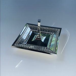 New never used! Nambe beaded silver ring holder